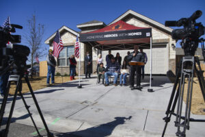 Marine vet and his family get new home