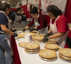 PHOTO GALLERY: H-E-B fills plates and spreads holiday cheer at annual Feast of Sharing