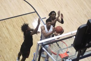 COLLEGE BASKETBALL: Wranglers survive against Howard College
